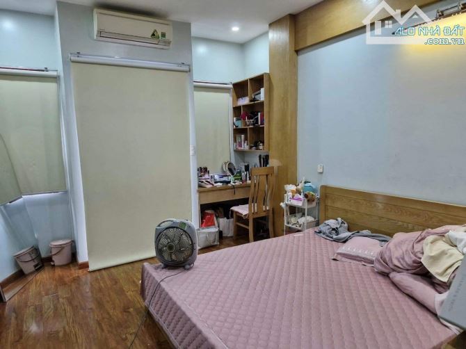 Bán nhà Phân Lô Nguyễn Khang. Dt 64m2 x 4T, thông Trung Yên, ngõ 7m. Giá 18.5 tỷ - 1