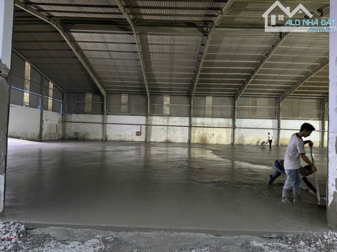 Cho thuê kho xưởng lớn Đức Hòa Đông,Long An kv: 2.400m2, xd : 1.800m2 - 1