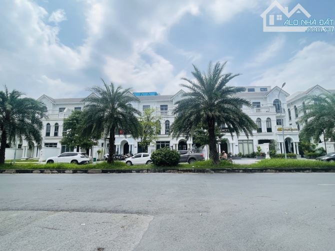 Bán Lô đất phân lô Việt Hưng, 160m, MT 10m, đường đôi, Giá 40 tỷ - 1