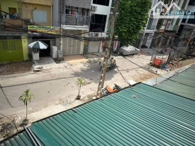 SIÊU PHẨM 2 MẶT PHỐ - LÔ GÓC - VỈA HÈ 2M - Ô TÔ TRÁNH - XÂY TOÀ VĂN PHÒNG CỰC ĐẸP - 2