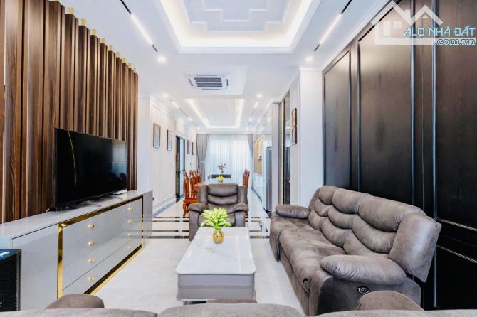 BÁN BIỆT THỰ MINI CÓ HỒ BƠI GẦN BIỂN BÃI TRƯỚC TP.VT GIÁ 13,5 TỶ TL - 2