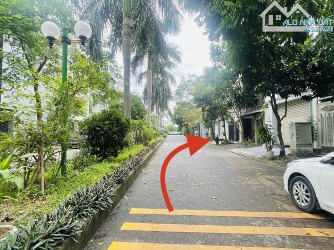 Bán Lô đất phân lô Việt Hưng, 160m, MT 10m, đường đôi, Giá 40 tỷ - 2