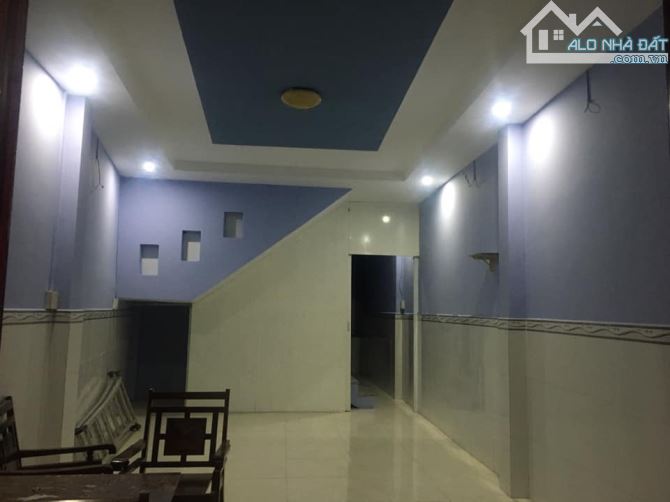 Nhà 1 lầu, hẻm 1 đường Lý Tự Trọng, DT: 3.05m (hậu 11.6m) x 20m, giá: 4.8 tỷ - 2