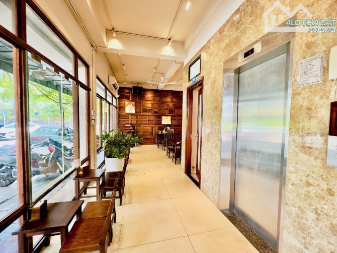 Bán Quán Cafe, VP Phân Lô Giang Biên - Lô góc, 90mx6 tầng, thang máy - Dòng tiền cực tốt - 3