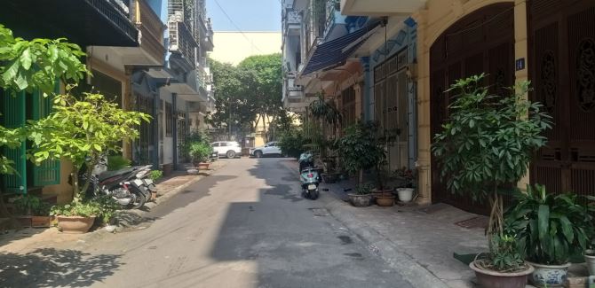 HÀNG HIẾM CẦN BÁN GẤP PHÂN LÔ PHỐ MAI ANH TUẤN DT50m2- MẶT TIỀN RỘNG, Ô TÔ - 2