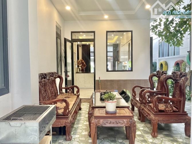 👉Villa Hẻm ô tô lớn Sổ riêng Hùng Vương, Phường 9, Đà Lạt, đường trước nhà rộng - 4