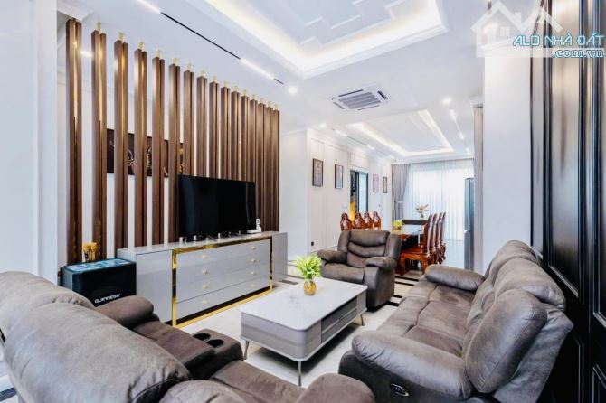 BÁN BIỆT THỰ MINI CÓ HỒ BƠI GẦN BIỂN BÃI TRƯỚC TP.VT GIÁ 13,5 TỶ TL - 5