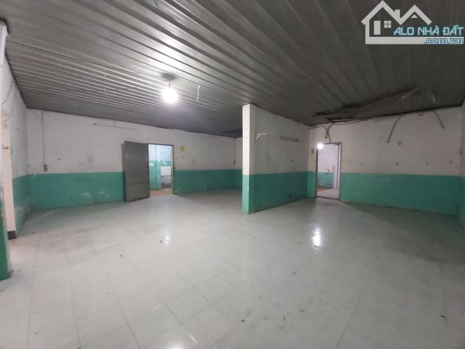 Gia đình gấp bán nhà mặt tiền khu vực Lạc Quang Trường Chinh, gần cầu Tham Lương - 6