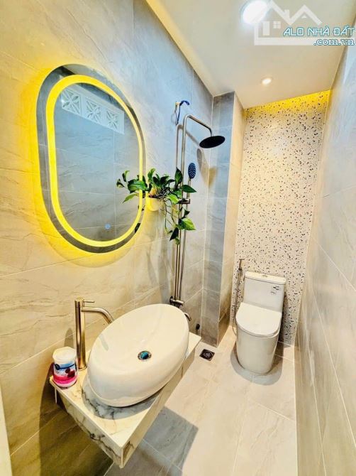 Sở hữu ngay nhà Nhất Chi Mai, Tân Bình chỉ với 2Tỷ 370.DT: 50m2. Đang cho thuê 11tr/ tháng - 7