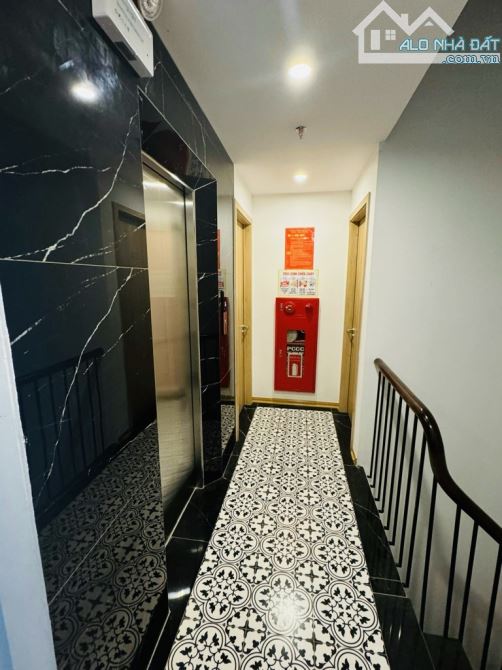 Bán CCMN Cầu Giấy DT 87m2, MT 6.3m, Giá 21.5 tỷ