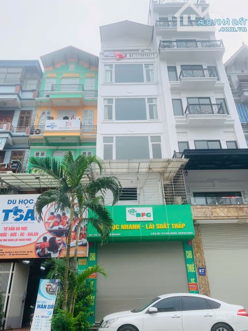 Cho thuê nhà ở Trung Kính, Cầu Giấy, Hà Nội. Dt 70 m2, 3 tầng, mt 6m, giá 45 triệu.