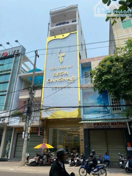 Nhà 6 mê mặt tiền đường Quang Trung hạ giá cực sốc cần bán gấp trung tâm tp quảng Ngãi