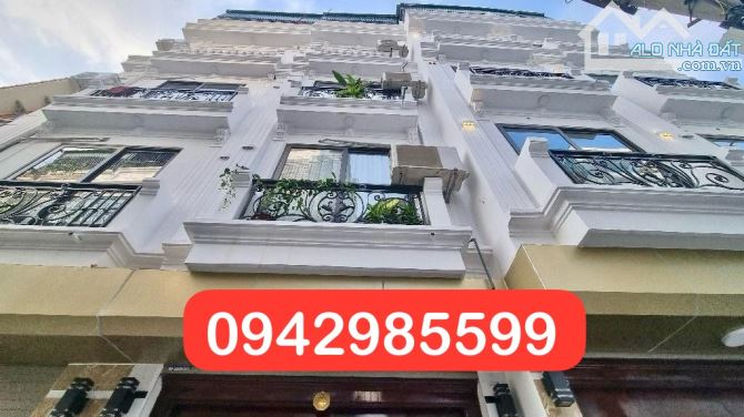 Bán nhà Đức Giang 5 tầng mới đẹp, oto đỗ cửa giá chỉ hơn 4 tỷ