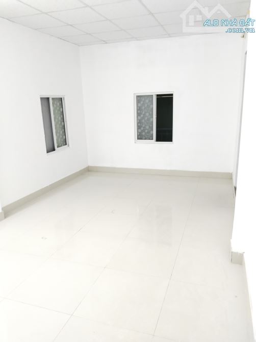 Bán nhà cấp 4, 2 tỷ 100, 60 m2, ngang 5m, vuông vắn, kiệt ô tô 4m, Tôn Đản, Cẩm Lệ