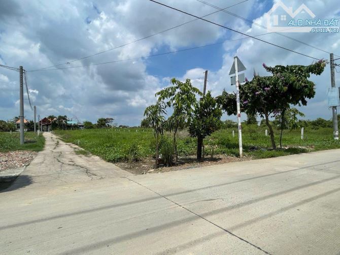 336m2 full thổ cư 2 mặt tiền đường ô tô, xe tải chạy, khu đông dân cư, SHR,giá rẻ 8,5tr/m2 - 1