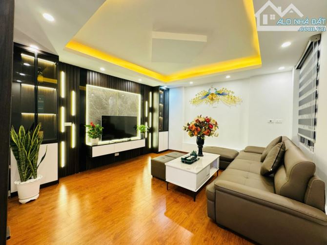 Sốc Sốc Sốc! Nhà đẹp Khương Đình-Thanh Xuân 5T*41m,Ngõ thông, Nội thất xịn, 30m ra oto. - 1