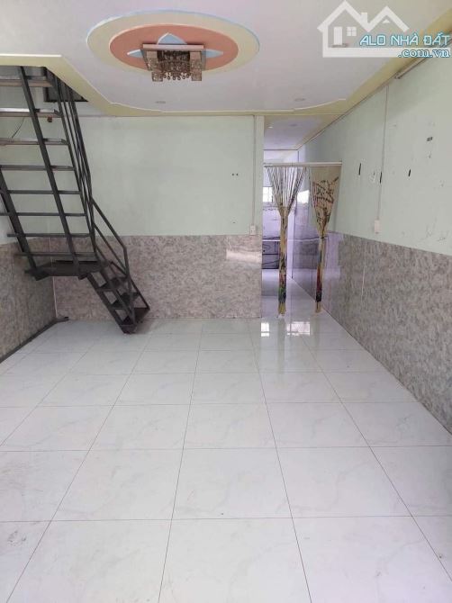 Cứu chủ kẹt gấp Bán nhà 95m2. Giá 725tr ( TL) SHR Đông thạnh Hóc Môn ! - 1