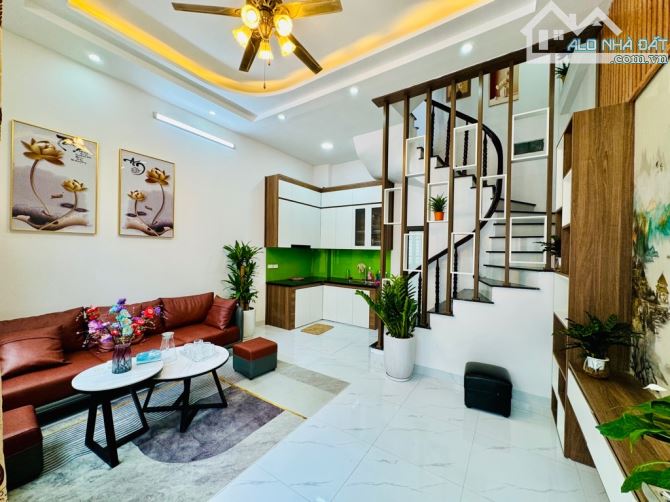 Bán nhà Lĩnh Nam, đẹp như tranh, full nội thất ở ngay, dt 33m2 x 5 tầng, giá nhỉnh 5 tỷ - 1