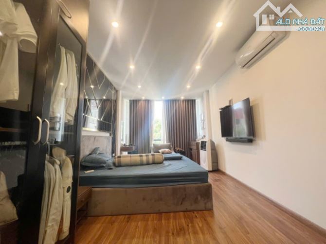 Nhà đẹp 6 tầng Ngô Gia Tự Thượng Thanh Long Biên, DT 70m2, MT 4.3m, Gara Ô tô, Giá 9.2 tỷ - 2