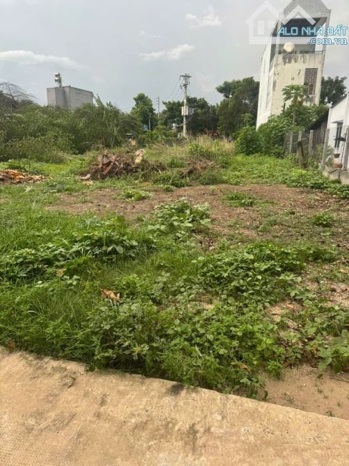 KẸT TIỀN CẦN BÁN GẤP 125M2 giá 1 tỷ 450 trGẦN CHỢ XUÂN THỚI THƯỢNG GIÁ ĐẦU TƯ TỐT - 2