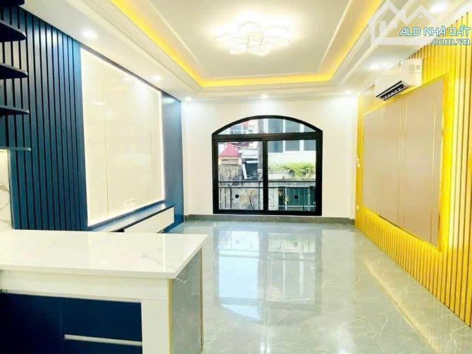 Siêu phẩm nhà phố Đào Tấn, 42m2, 5tầng, thang máy, full nội thất, 80m ra phố, ôtô đỗ cách - 2