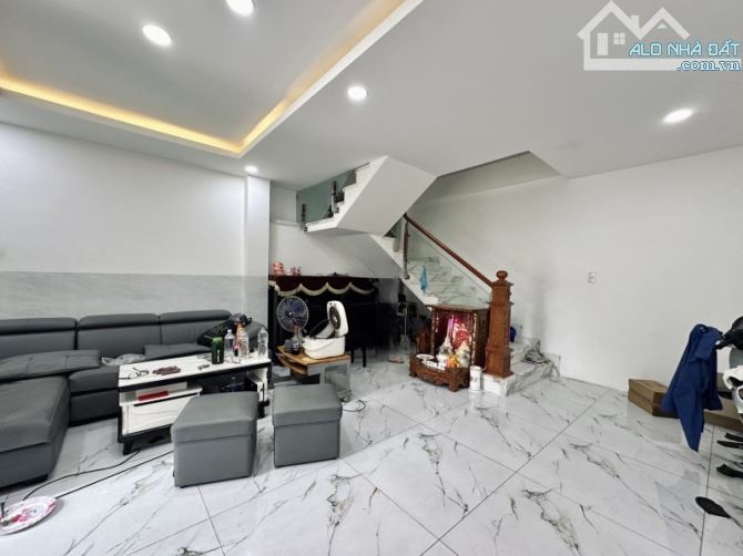 [BÌNH THẠNH] NHÀ MẶT TIỀN THỤT NGUYỄN VĂN ĐẬU - 39M² - GIÁ 8.2 TỶ - Ô TÔ NGỦ TRONG NHÀ - 2