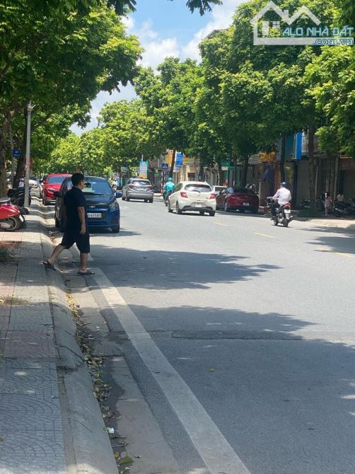 THẠCH BÀN HIẾM ĐẸP 65M-C4-6,5MT.11,3TỶ KINH DOANH Ô TÔ VÀO ĐẤT HÀNG HIẾM XÂY TÒA - 2