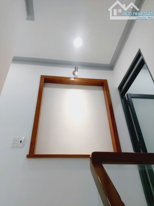 Nhà mới xây, dt sàn 70m2, hẻm 6 thông KDC An Sương, ĐHT03 ,Q.12. - 4