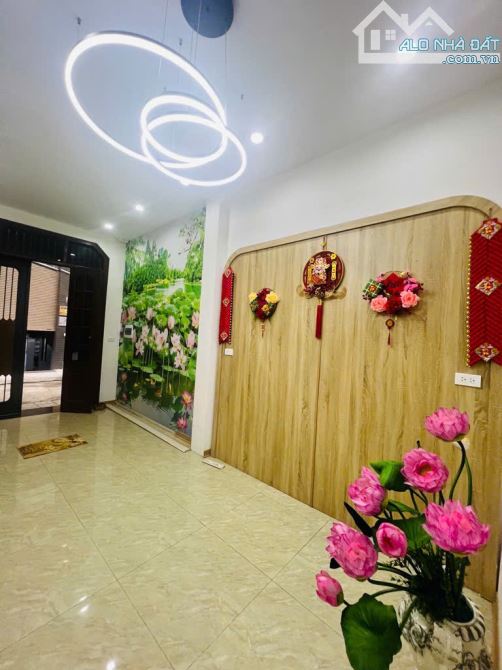 NGHĨA ĐÔ CẦU GIẤY – NHÀ ĐẸP SẴN Ở - NGÕ TO NHƯ PHỐ Ô TÔ TRÁNH – 50M2 X 5 TẦNG GIÁ TỐT - 4