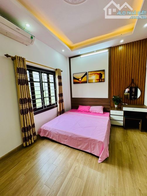 Bán nhà Lĩnh Nam, đẹp như tranh, full nội thất ở ngay, dt 33m2 x 5 tầng, giá nhỉnh 5 tỷ - 4