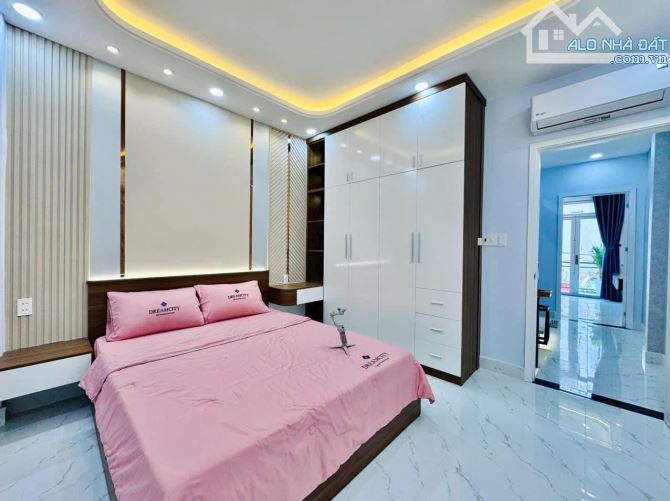 Giảm mạnh còn 3tỷ150triệu nhà Trần Quang Diệu, Quận 3, 50m2.Gần ngã tư Lê Văn Sỹ - 5