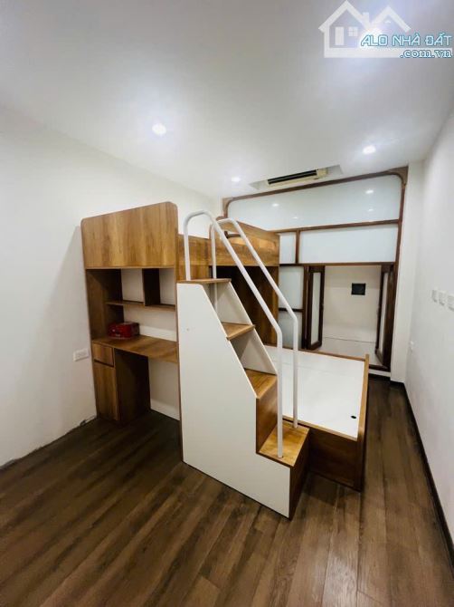NGHĨA ĐÔ CẦU GIẤY – NHÀ ĐẸP SẴN Ở - NGÕ TO NHƯ PHỐ Ô TÔ TRÁNH – 50M2 X 5 TẦNG GIÁ TỐT - 5