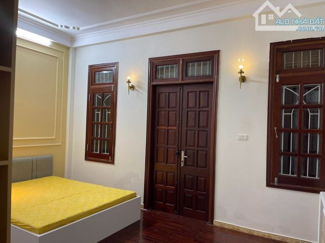 Bán Gấp nhà phố Trần Hữu Tước 45m 6Tg MT 4,5m hơn 10 tỷ thang máy 1 nhà ra phố full nội t. - 6