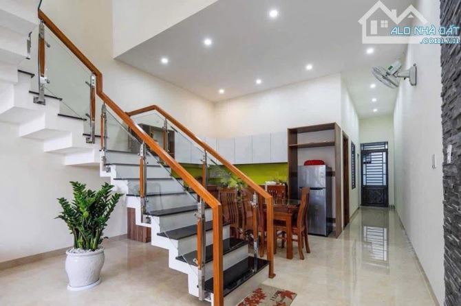 BÁN NHÀ GẦN TRƯỜNG, GIÁ 1TỶ 200, DT 90M2 - PHONG PHÚ - BÌNH CHÁNH - 7