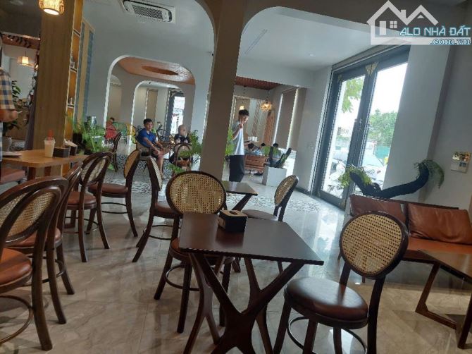 Hiếm!!!Tòa nhà Bán Biệt thự Văn Quán Hà Đông 220m lô góc xây 7 tầng kinh doanh