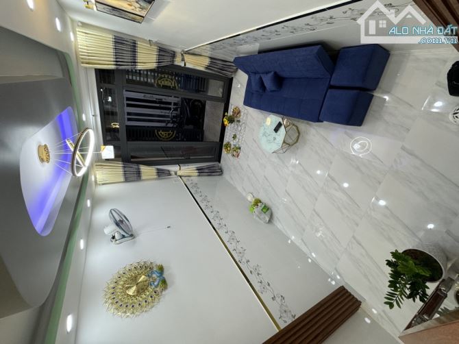 NHÀ ĐẸP Ở LIỀN NGAY VÒNG  XOAY PHÚ LÂM 35M2 - NỘI THẤT CAO CẤP