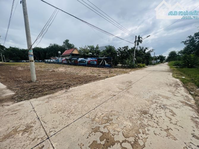 Đất Nền Thổ Cư 335m2 Giá chỉ 1 tỷ 6 Sổ Sẵn lô gốc 2 mặt tiền đường 6m, TT Lai Uyên - 1