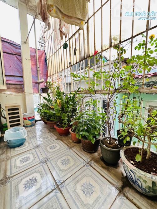 Nhà Bán Ngay Lạc Long Quân - 38m2 - 3 Tầng - (4x9.5) - Quận Tân Bình - 4.3 tỷ Thương lượng - 1