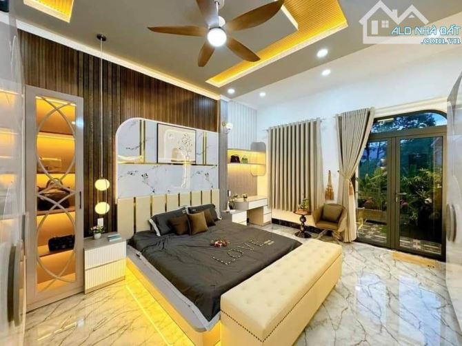 BÁN GẤP NHÀ VIP THÀNH THÁI, QUẬN 10 50M2, 3 LẦU 4PN, SỔ HỒNG RIÊNG - 1