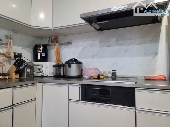 BÁN NHANH BIỆT THỰ 3 TẦNG - ANH THƠ - NAM VIỆT Á - 300m2 - 2 BƯỚC RA SÔNG HÀN, GIÁ SỐC - 2