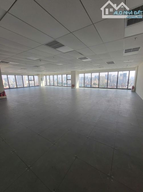 Cho thuê VP hạng A tại tòa Nhà Lotte Center Hanoi - 54 Liễu Giai, Ba Đình DT 80m2, 150m2, - 2