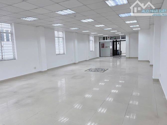 Cho thuê văn phòng 150m2 mới tinh mà giá chỉ 80 triệu/tháng, tại MT Nguyễn Thị Minh Khai - 2