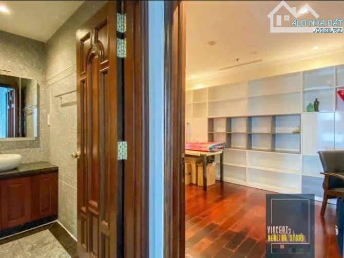 Cho Thuê Căn Hộ Vincom Đồng Khởi , 3PN , 2WC , 160m2 , Full Nội Thất  Giá : 70 triệu / th - 3