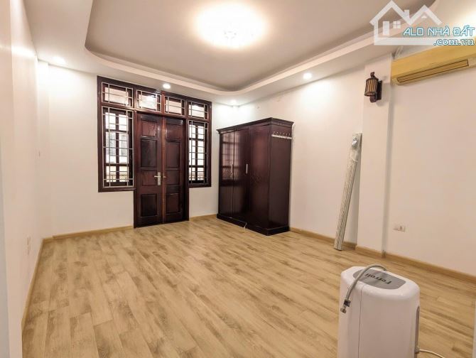 VIP!Bán nhà phân lô-ô tô tránh-Gara ô tô-70 m2*7t-Thang máy-mt 4 m-phố Hoàng Văn Thái - 3