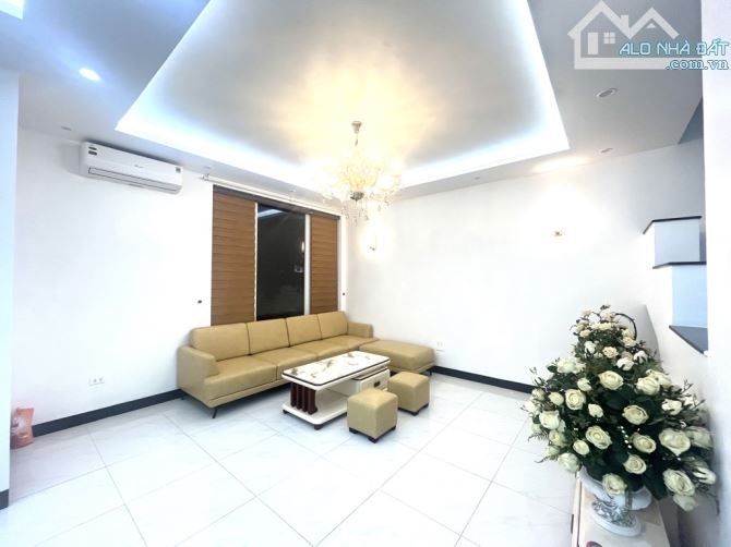 BIỆT THỰ PALM GARDEN 160M2, 3 TẦNG, THIẾT KẾ ĐẸP, GẦN KĐT VIỆT HƯNG VÀ VINHOMES RIVERSIDE - 3