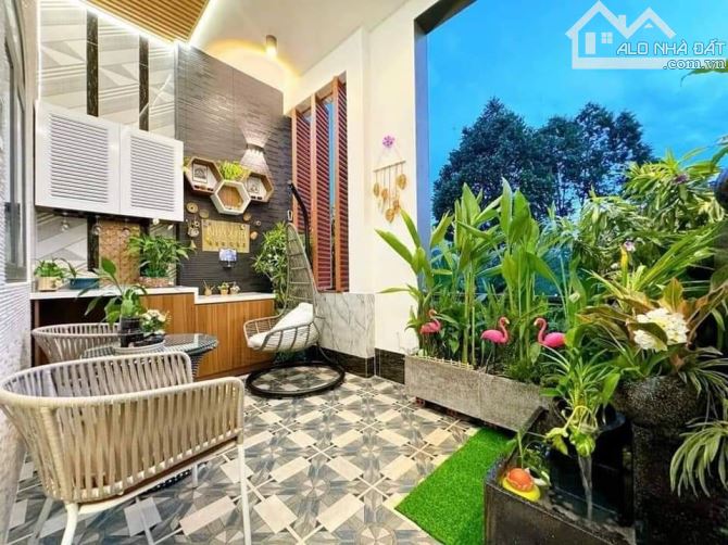 BÁN GẤP NHÀ VIP THÀNH THÁI, QUẬN 10 50M2, 3 LẦU 4PN, SỔ HỒNG RIÊNG - 3