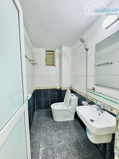 Bán nhà Lĩnh Nam 30mx4T MT6,5m giá chỉ 4,75tỷ full nội thất nhà đẹp ở luôn chỉ cách ô tô 1 - 7