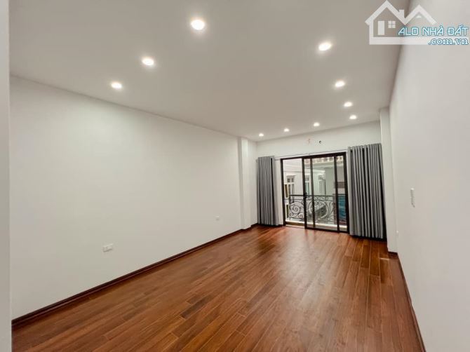 Bán nhà Hoàng Văn Thái, ô tô vào, 8 tầng, thang máy, 40m2, 14.8 tỷ - 7