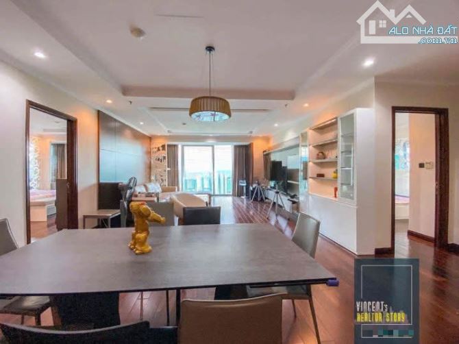 Cho Thuê Căn Hộ Vincom Đồng Khởi , 3PN , 2WC , 160m2 , Full Nội Thất  Giá : 70 triệu / th - 8