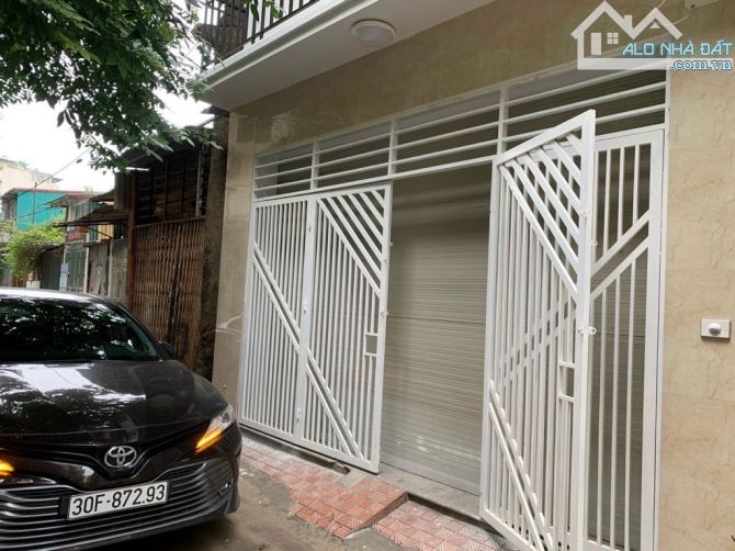 BÁN NHÀ HOÀNG QUỐC VIỆT- Ô TÔ VÀO NHÀ- DIỆN TÍCH 65M2, MẶT TIỀN 5M, 5 TẦNG_ GIÁ 14.5 TỶ
